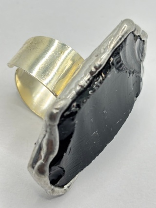 Pierścionek z obsydianem