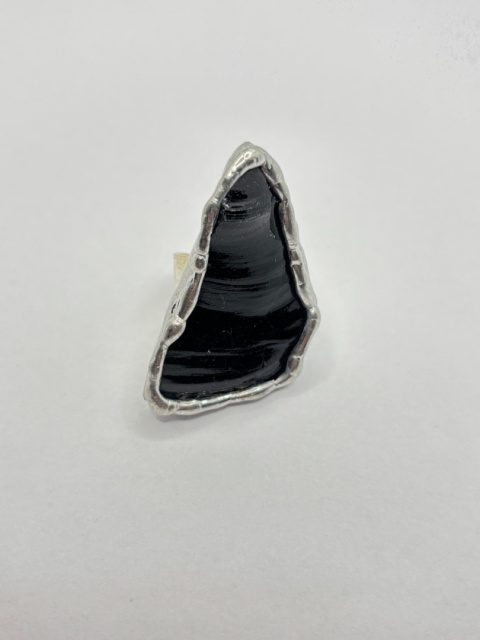 Pierścionek z obsydianem