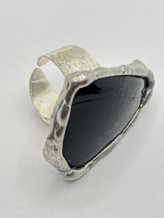 Pierścionek z obsydianem