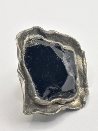 Pierścionek z obsydianem