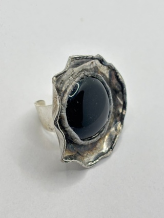 Pierścionek z onyksem