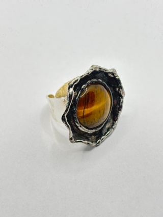 Pierścionek z tygrysim okiem