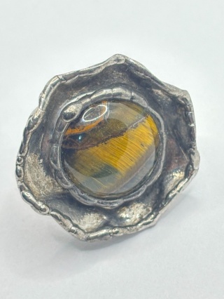 Pierścionek z tygrysim okiem