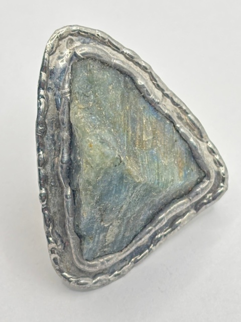 Pśiercionek z labradorytem