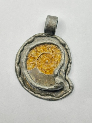 Zawieszka z amonitem