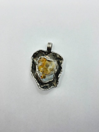 Zawieszka z chalcedonem