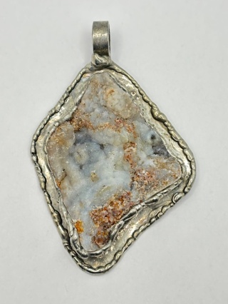 Zawieszka z chalcedonem