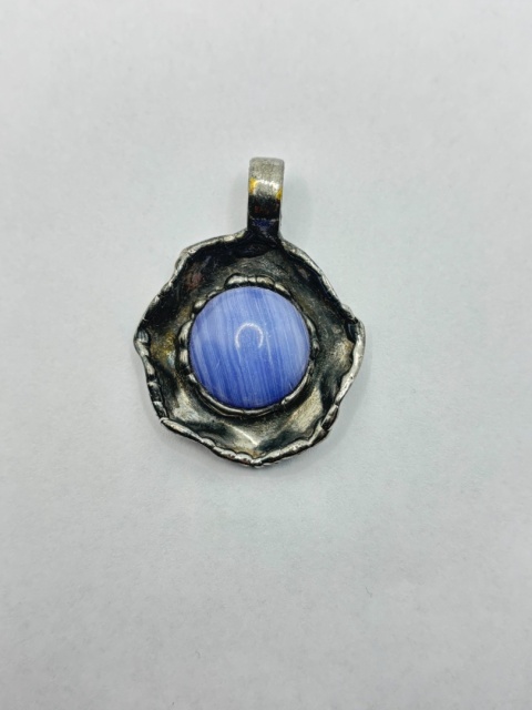 Zawieszka z chalcedonem