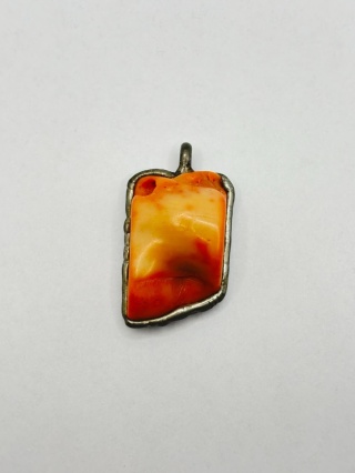 Zawieszka z koralem