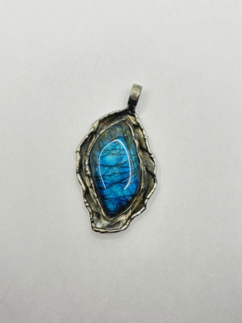 Zawieszka z labradorytem