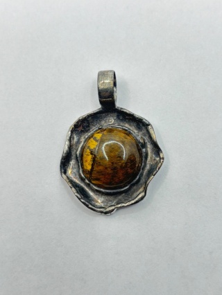 Zawieszka z tygrysim okiem