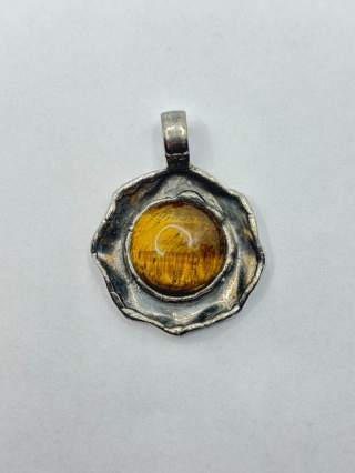 Zawieszka z tygrysim okiem