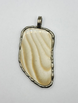 Zawieszka z krzemieniem pasiastym