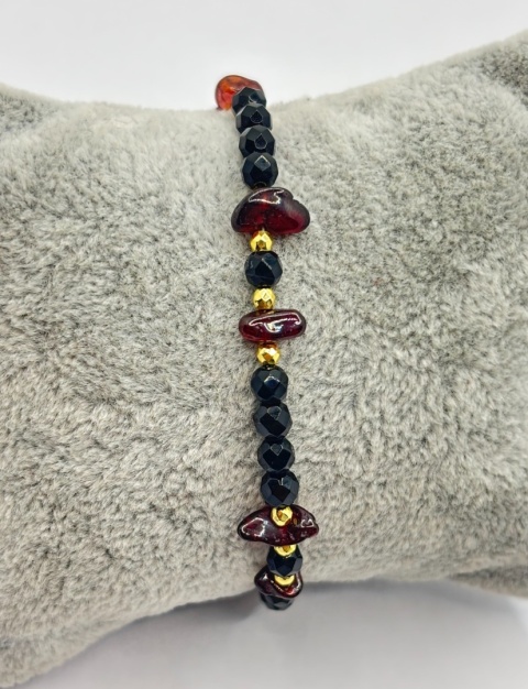 Bransoletka z granatem, onyksem