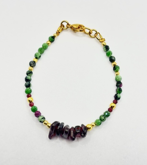 Bransoletka z malachitem, granatem