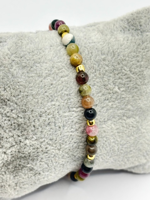 Bransoletka z mieszanką mineralów