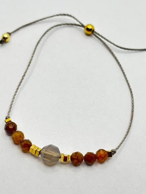 Bransoletka z tygrysiego oka,kamieniem kniężycowym