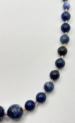 Naszyjnik z lapisem lazuli