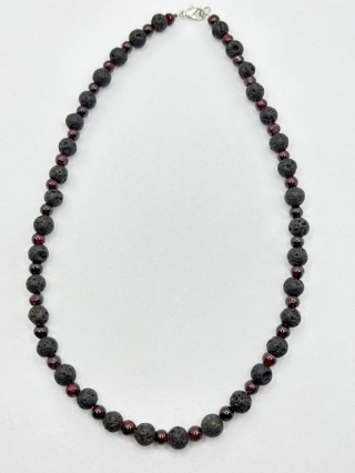 Naszyjnik z lawą wulkaniczną,granatem