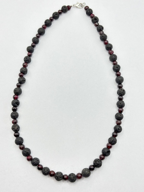 Naszyjnik z lawą wulkaniczną,granatem