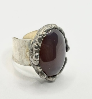 Pierścionek z onyksem