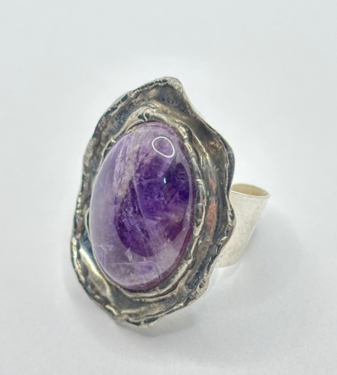 Pierścionek z ametystem