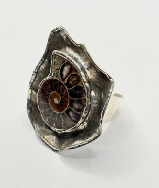 Pierścionek z amonitem