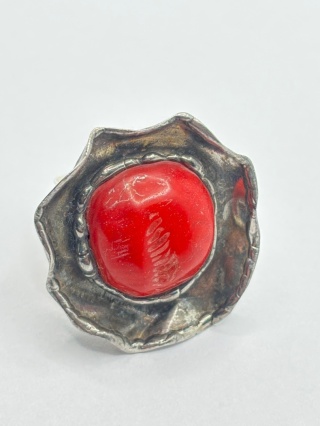 Pierścionek z koralem