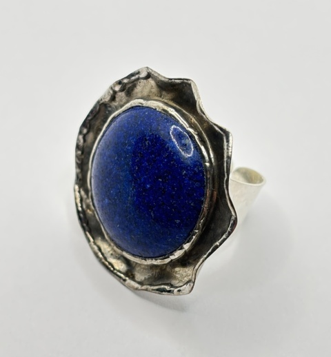 Pierścionek z lapisem lazuli