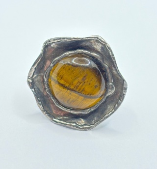 Pierścionek z tygrysim okiem