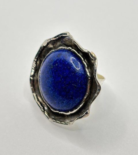 Pierśionek z lapisem lazuli