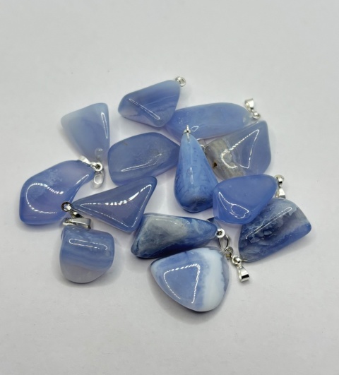 Zawieszka z chalcedonem