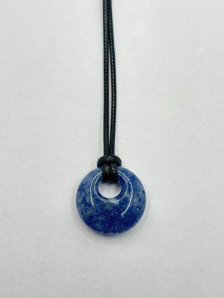 Zawieszka z kamienia wiercone