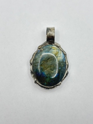 Zawieszka z labradorytem