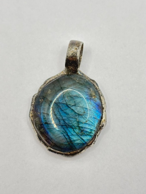 Zawieszka z labradorytem