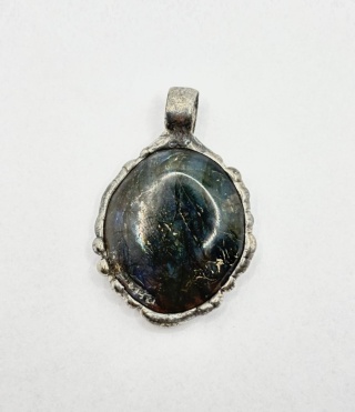 Zawieszka z labradorytem