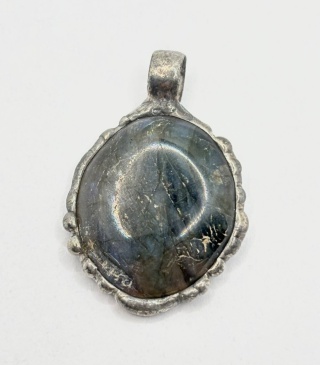 Zawieszka z labradorytem