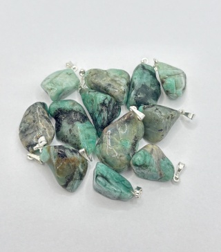 Zawieszka ze szmaragdem