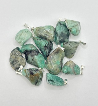 Zawieszka ze szmaragdem