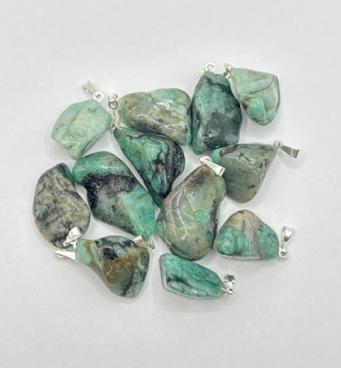 Zawieszka ze szmaragdem