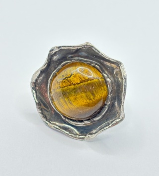 Pierścionek z tygrysim okiem