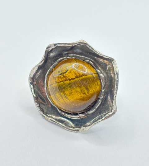 Pierścionek z tygrysim okiem