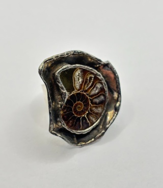 Pierścionek z amonitem