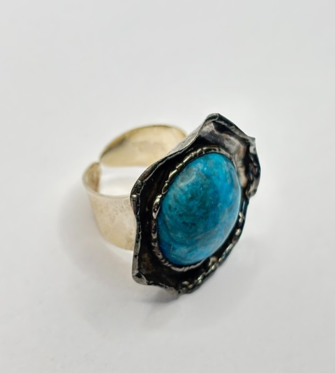 Pierścionek z apatytem