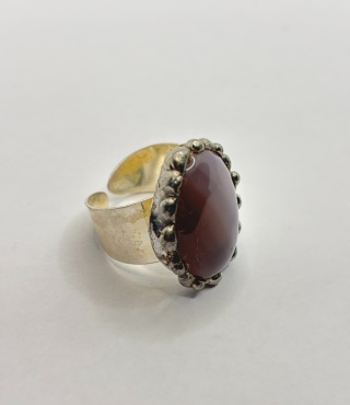 Pierścionek z chalcedonem