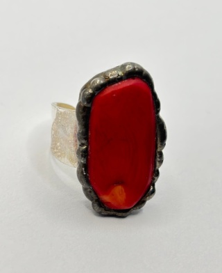 Pierścionek z koralem