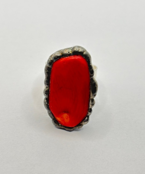 Pierścionek z koralem