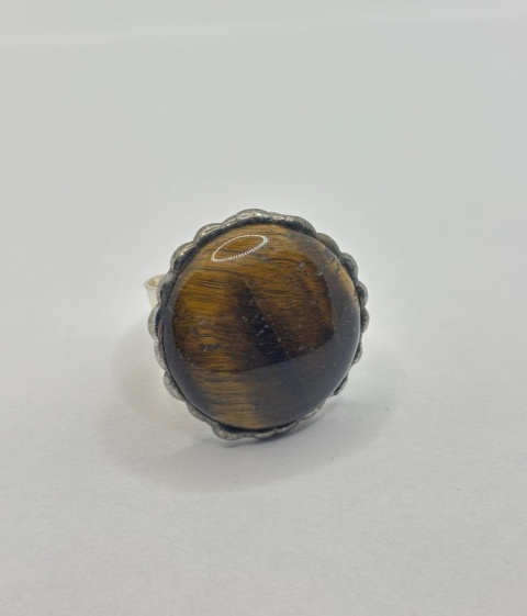 Pierścionek z tygrysim okiem