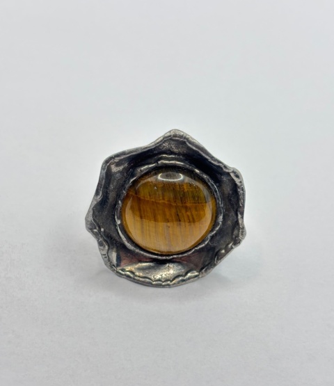 Pierścionek z tygrysim okiem