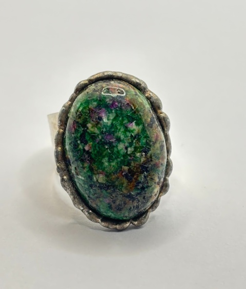 Pierścionek z zoisytem